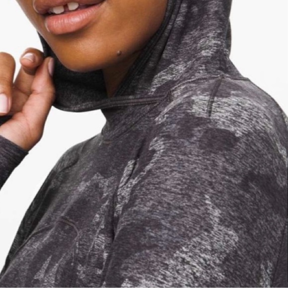 Lululemon On Repeat Rulu Hoodie
Incognito Camo HTR Black - Picture 7 of 8